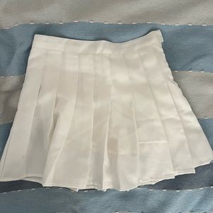 White tennis skirt with shorts s